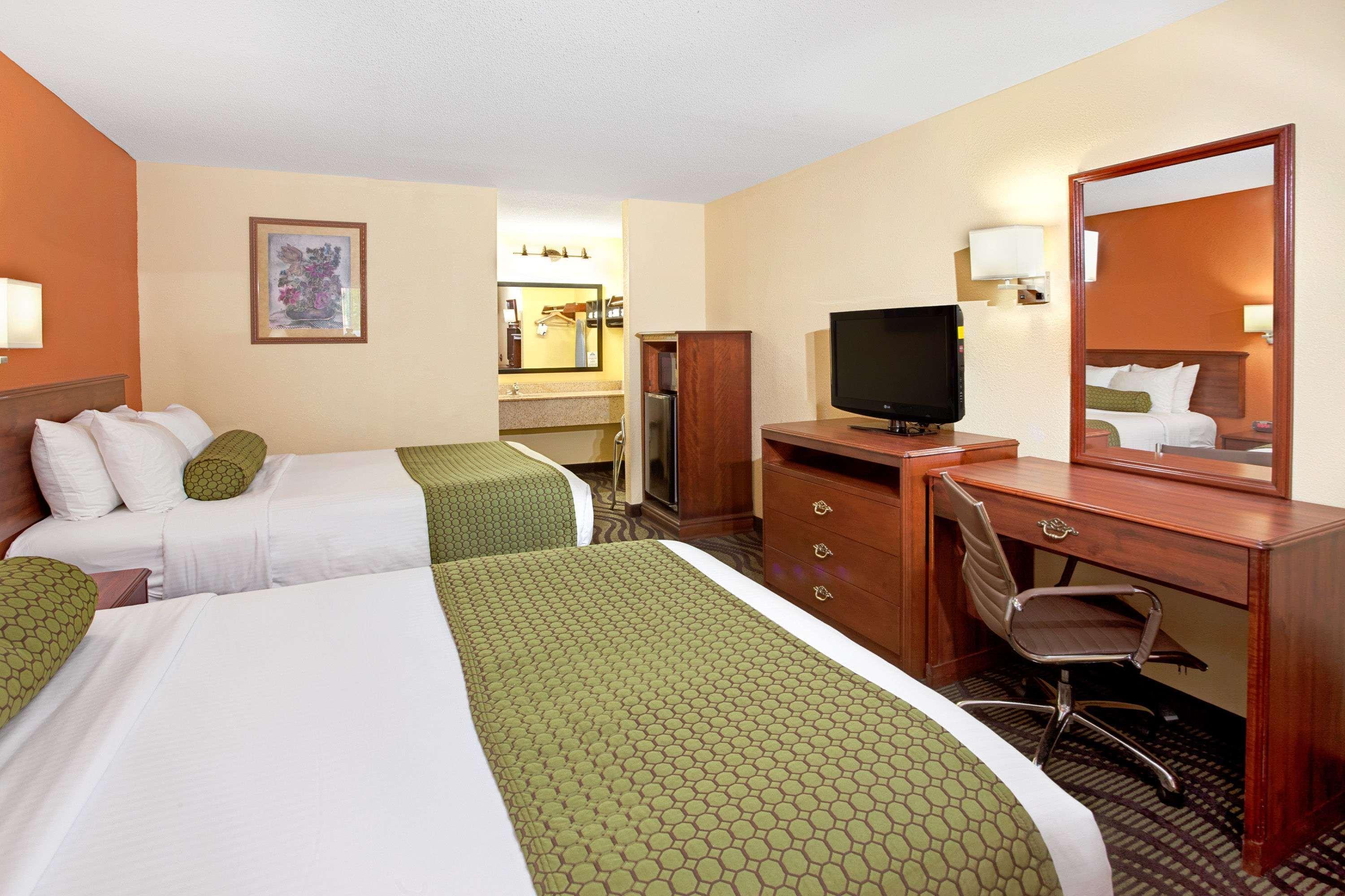 Days Inn By Wyndham Acworth Dış mekan fotoğraf