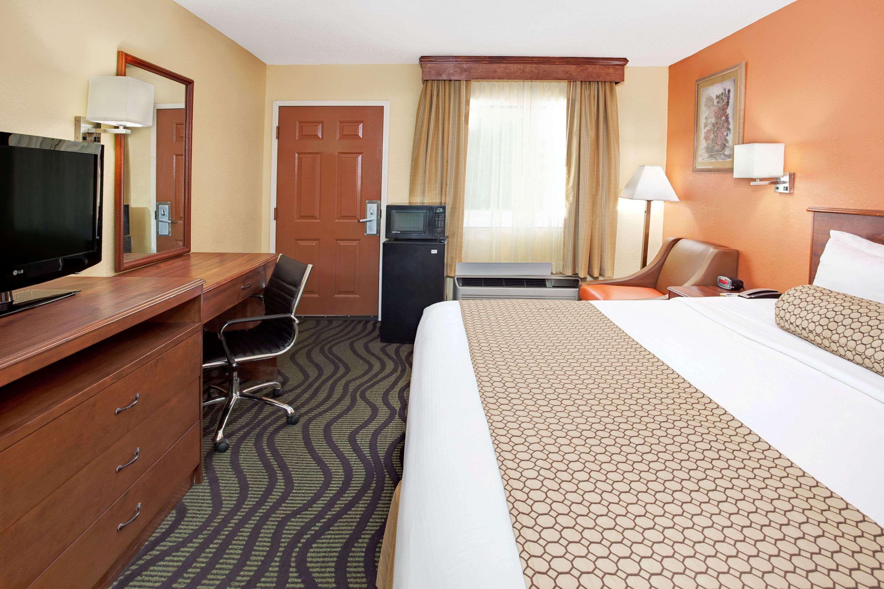 Days Inn By Wyndham Acworth Dış mekan fotoğraf